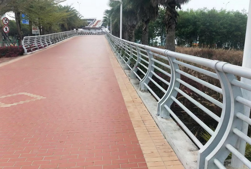 福建路永泰桥梁护栏集生产、销售、设计、制作、安装为一体