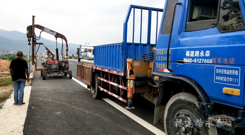 福建路永泰承接福建各地高速乡村道路波形护栏工程　(图5)