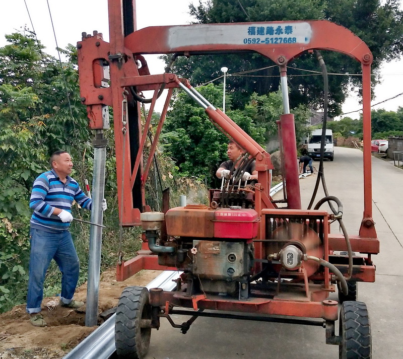 福建路永泰承接福建各地高速乡村道路波形护栏工程　(图2)