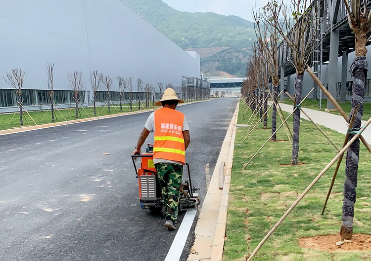 宁德汽车城地面停车场划线工程图5